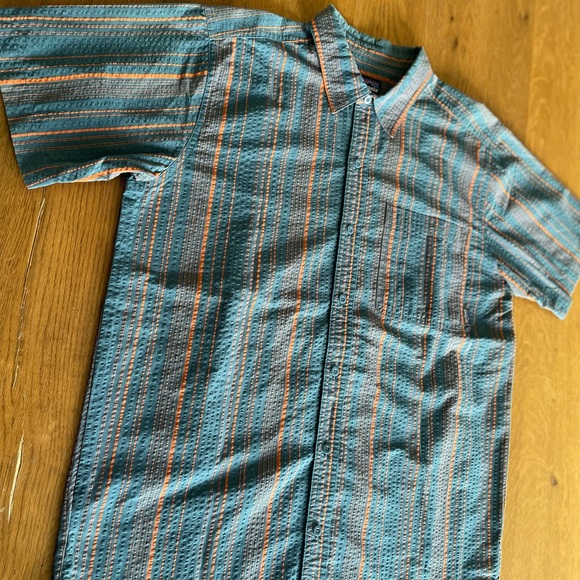 Patagonia Men’s Seersucker shirt - Picture 2 of 8